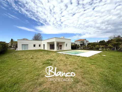 Casa en Alquiler en Haras Santa Maria, Countries y Barrios Cerrados en Escobar