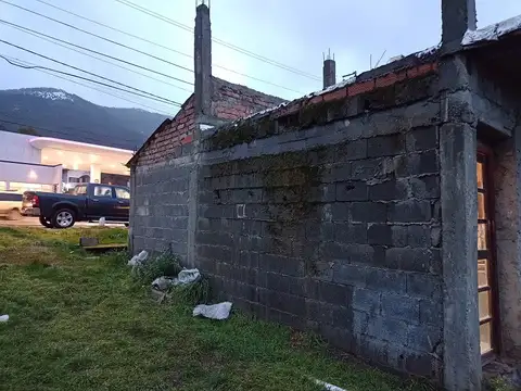 Oportunidad a terminar. Punto emblemático Av. Pioneros y Boock. Opcion venta UF lindera