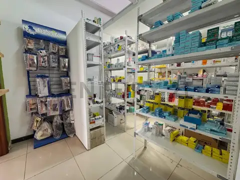 Avenida Siete Lagos 700, Piso 0