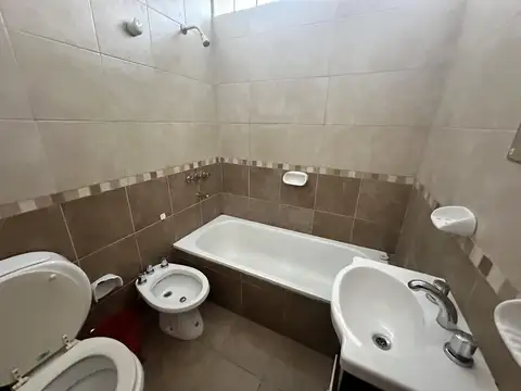 Venta monoambiente con balcón. Luis Agote - Rosario.