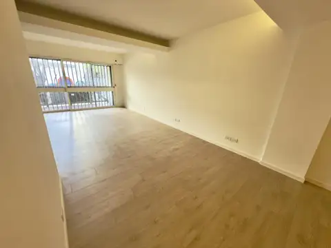 Departamento en Venta en Flores, USD 215.000