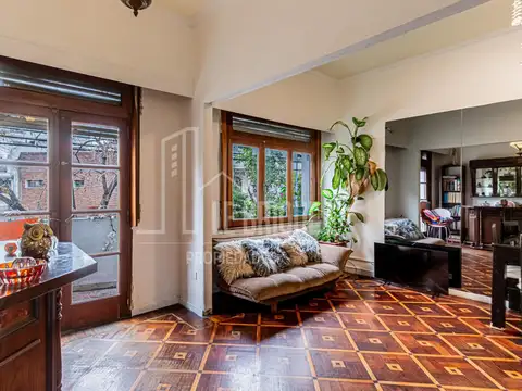 Depto Tipo Casa en Venta de 6 ambientes