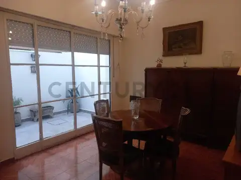 Juan Domingo Perón 1300, Piso 0