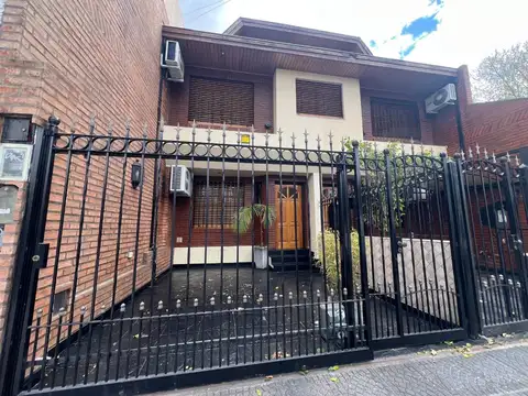 TRIPLEX 5 AMBIENTES VENTA MATADEROS
