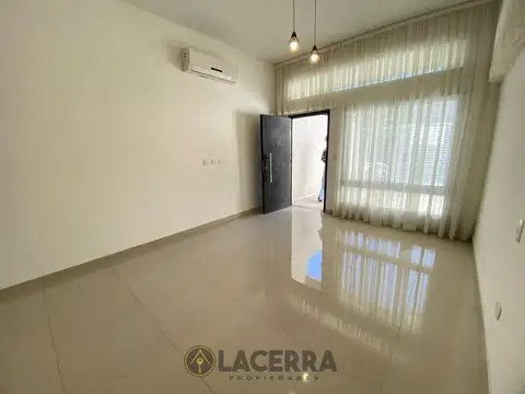 Depto Tipo Casa en Venta en Jose Leon Suarez, USD 75.000