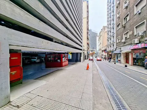 VENTA EXCLUSIVA COCHERA CATALINAS - RETIRO