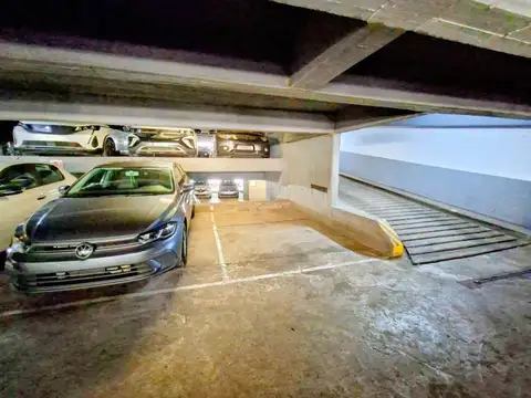 VENTA EXCLUSIVA COCHERA CATALINAS - RETIRO