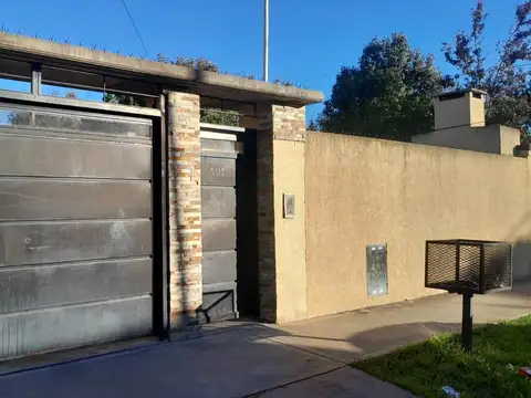 CASA EN ALQUILER