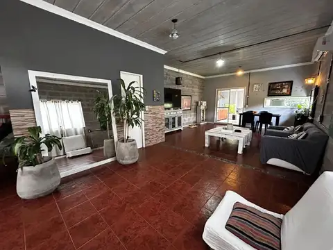 Casa 6 amb Venta Garin Ideal Multifamilia o Renta