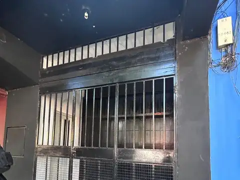 LOCAL/OFICINA - JUAN B. JUSTO 385.-