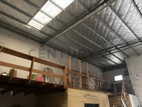 VENTA DE GALPON ( deposito ) excelente ubicación