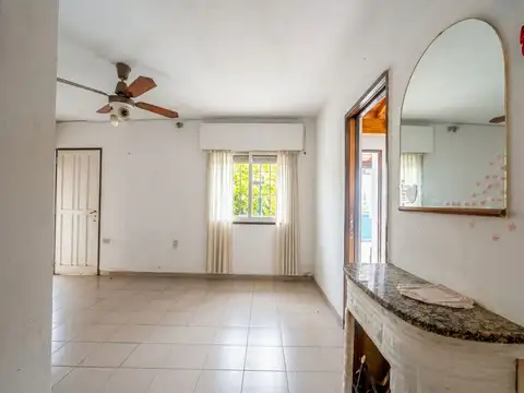 Venta casa 5 ambientes Apto crédito jardín pileta