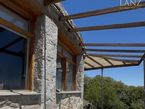 Casa 6 ambientes con 3 baños