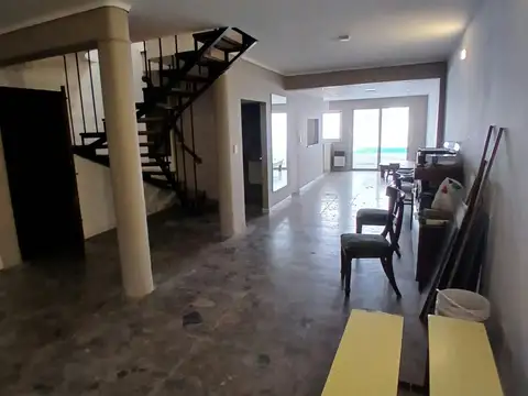 Casa 5 ambientes con 5 baños