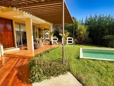 Casa 3 ambientes con 2 baños