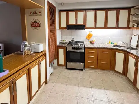 Departamento 4 ambientes con 2 baños