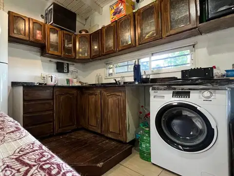Casa 2 ambientes con 2 baños