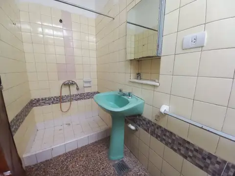 Depto Tipo Casa en Venta con 1 cocheras