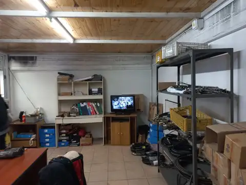 Galpon en Venta 30  mts Fondo