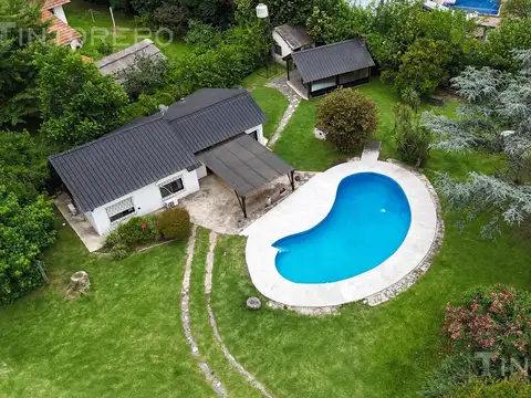 Casa Quinta 3 ambientes   Escritorio, con Pileta y Quincho en "El Remanso"