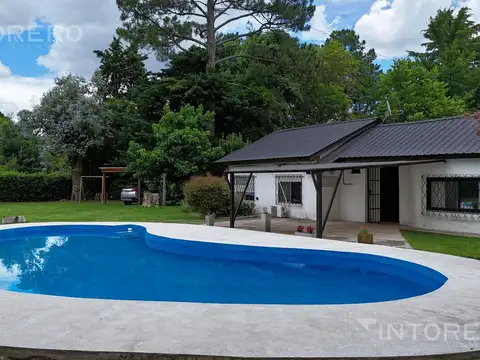 Casa en Venta con 2 cocheras