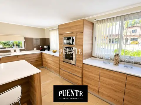 Casa en Venta en Saint Thomas, Canning, con lote doble