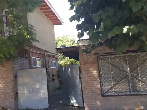 Complejo habitacional 5 Deptos. 