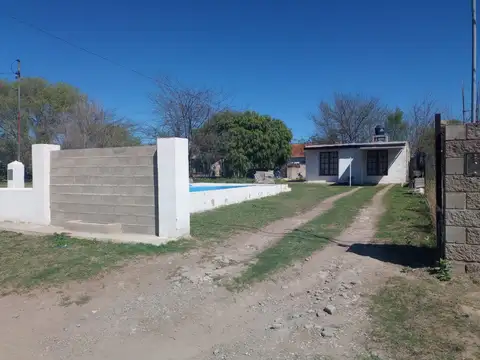 VENTA CASA 3 DORMITORIOS PILETA EN COSQUIN