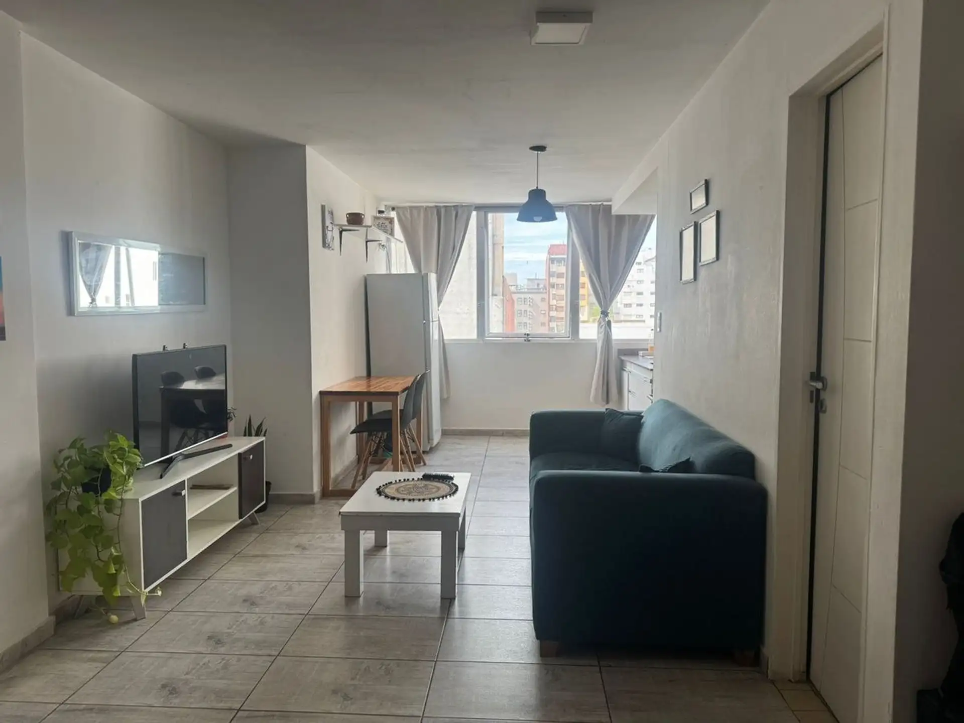 Depto 1 amb, 32m² en La Perla — luminoso y cómodo