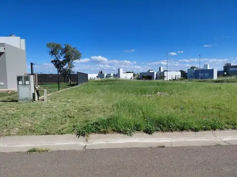 LOTE EN BARRIO LA MERCED 