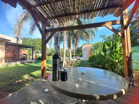 Casa 2 ambientes con 2 baños