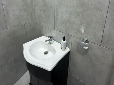 Sargento Cabral 3300, Piso 1