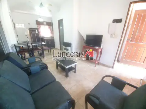 Casa 2 ambientes con 1 baño