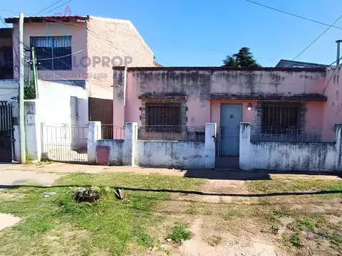 Casa 3 Amb. a Refaccionar   Depto 2 Amb. | 310 m² de Terreno | Apta Crédito