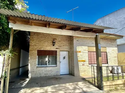Casa en venta - 5 Dormitorio 2 Baños - 266Mts2 - Florida Oeste, Vicente López  