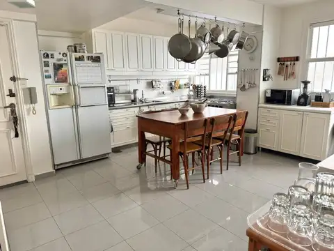 Departamento 6 ambientes con 3 baños