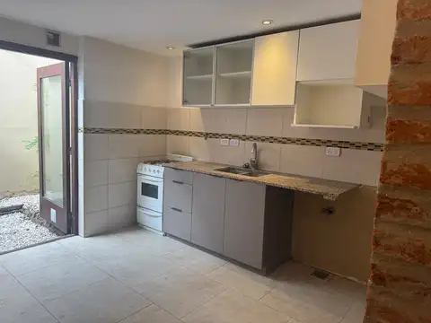 Casa en Alquiler en San Carlos, $ 1.250.000