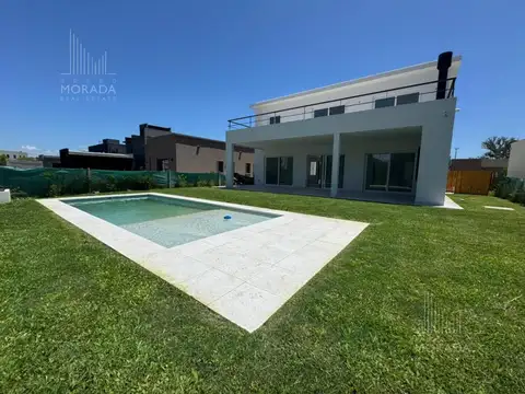 Casa en Alquiler de 4 dormitorios