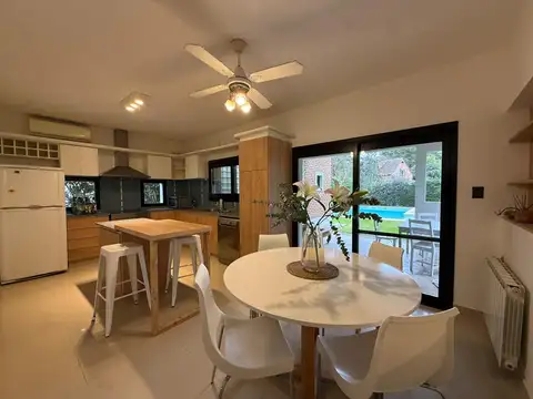 Casa en Venta en El Bosque, USD 290.000