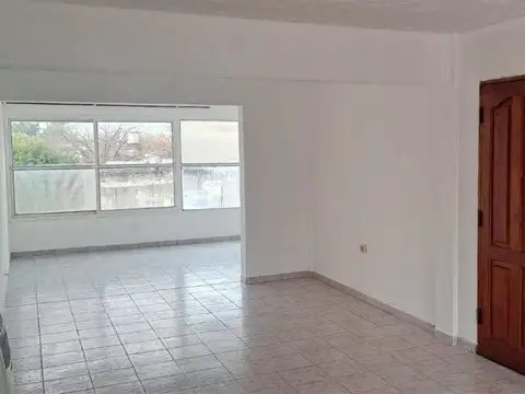 Av. Ov. Lagos 4683, 2° , Piso 2