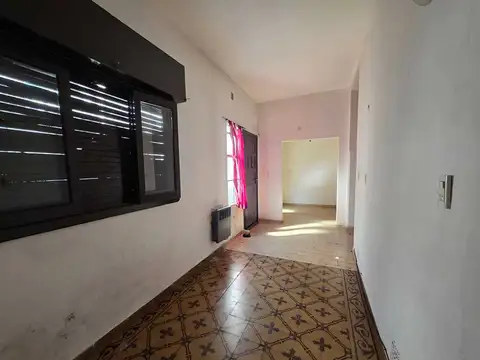Depto Tipo Casa en Venta en Los Hornos, USD 50.000