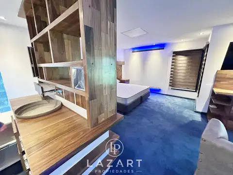 Espectacular casa con lote 2000 m2, pileta, sauna, mastersuite y cochera varios vehiculos