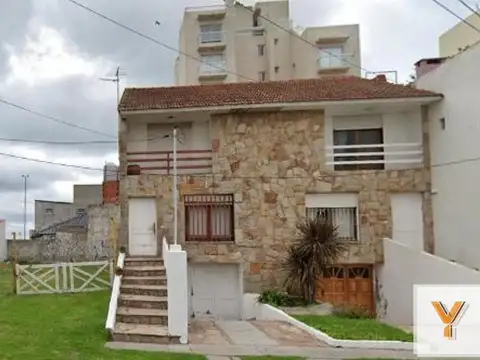 Dúplex en venta - 3 Dormitorios 2 Baños - Cochera - 120Mts2 - Mar del Plata