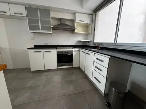 Departamento en Alquiler con 1 cocheras