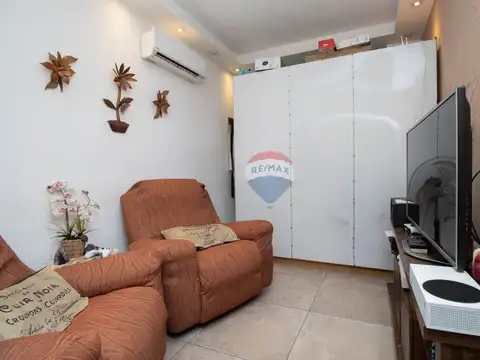 Depto Tipo Casa en Venta en Tres Cruces, USD 114.000