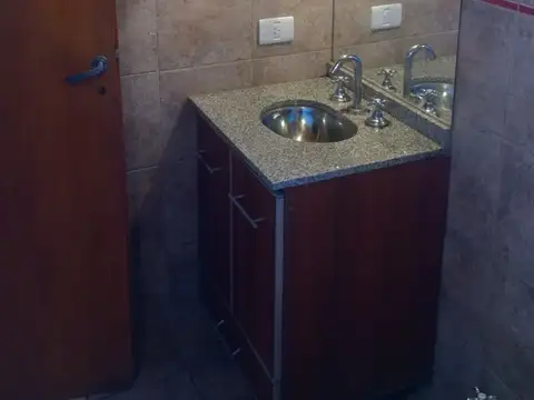 VENTA CASA DE 2 PLANTAS EN LOS REARTES| 80.000 USD
