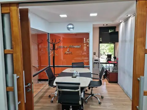 Oficina en Alquiler en Moreno, USD 700