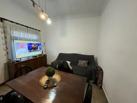 Depto Tipo Casa en Venta en Flores, USD 75.000
