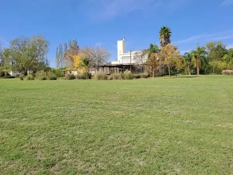 Local en Alquiler en Barrio Los Pinos, Exaltación de la Cruz