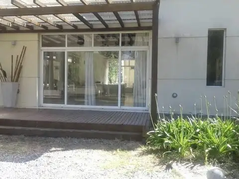 Local en Alquiler en Exaltacion de la Cruz, USD 8.000